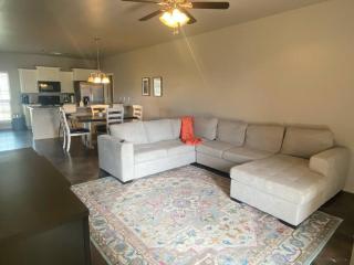 10 mins KING Smart TV Garage W/D - Amarillo - 4
