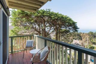 Ocean View Retreat Mins to Beaches & Trails - 2