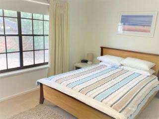 By the Beach 30 Jetty Road - 5