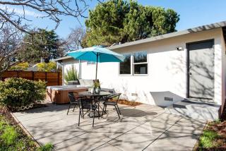 Sunny House with Hot tub near Stanford - 6