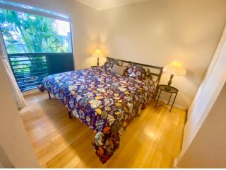 Charming 1 Bedroom Beach Condo Prime Location Great Value - Pahala - 2