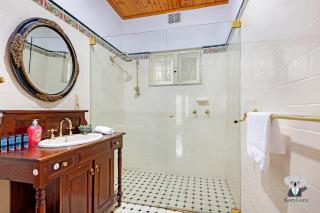 KOZYGURU Campsie Oldie-but-goodie look 4 Bed House NCA011 - Sídney - 2