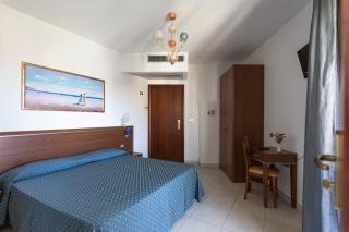 Hotel Abruzzo - Pineto - 8