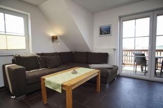 Balkon mit Meerblick, gratis Nutzung vom AHOI Erlebnisbad und Sauna in Sellin - Haus De niege Wech FeWo 03 - Thiessow - 7