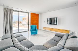 Villa Arsinoe by Ezoria Villas - Coral Bay - 7