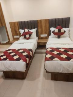 BKC Corporate Hostel Ac Dormitory - 1