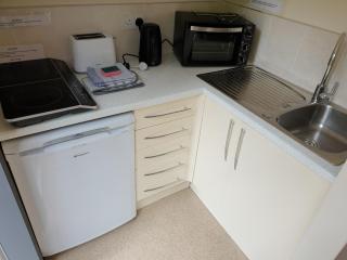 Private Couples hideaway with hot tub - 8