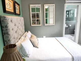 Driftwood Suite, Villa Roc Guesthouse, Salt Rock Ballito, No loadshedding - Sheffield Beach - 9