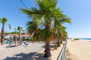 Malgrat de Mar Beachfront Village - 4