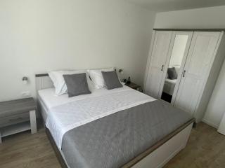 Tisno Central Apartments 2 - 4