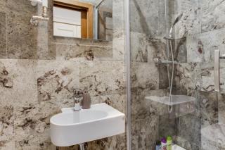 Luxury & Quiet charming 2bds near river - Nek2nd - Prague - 2