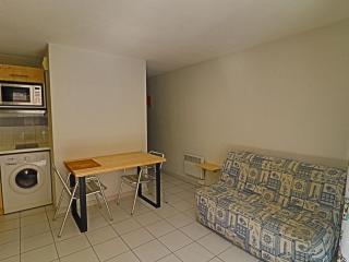 Studio cabine confortable avec terrasse à 50m de la plage, idéal pour 2 à 4 personnes - FR-1-472A-244 - 3
