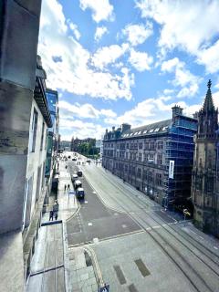 Incredible St Andrew's Sq - 2 bed in the sky - Edimburgo - 3