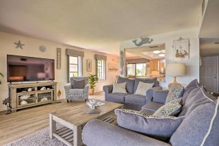 Covered Lanai and Waterfront View Cape Coral Condo - Cape Coral - 5