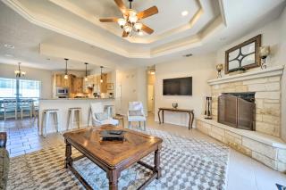 Hot Tub and Game Room Canyon Lake Getaway! - 9