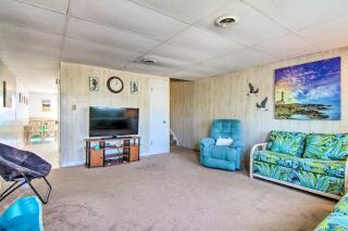 Deck with Canal Access Ocean City Townhome - Ocean City - 9