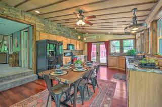 Cozy Poconos Cottage with Hot Tub Near Lake Harmony! - 2