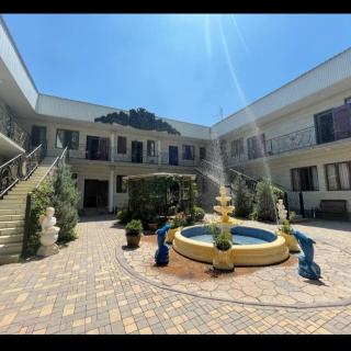 Camelot hotel - Bichkek - 0