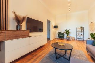 AmberCoast Beachside Design Apartment - 8
