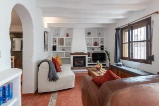 Town house with roof terrace and plunge pool - Alcaucín - 2