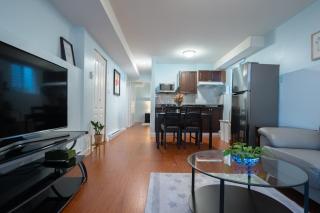 Lovely 1BR Secondary suite with Separate entrance - 6