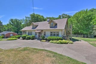 Spacious Nashville Retreat about 6 Miles to Broadway! - Nashville - 0