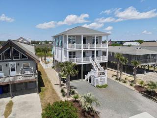 A Toast at the Coast - Oak Island - 1