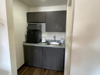 Desert Sands Inn & Suites - Albuquerque - 1