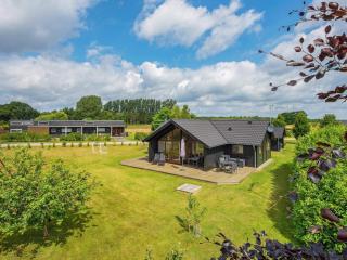 8 person holiday home in Ebeltoft-By Traum - Ebeltoft - 0