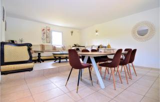 6 Bedroom Cozy Home In Sauveterre - Sauveterre - 4
