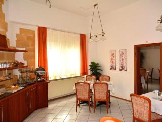 Modern apartment in Oberhausen with a terrace - Oberhausen - 9