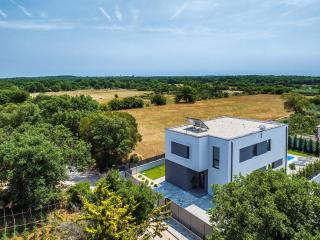 Villa Tika - 2