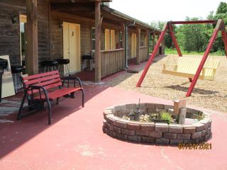 Sundown Motor Lodge - - 5