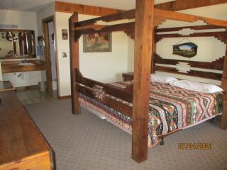 Sundown Motor Lodge - - 4