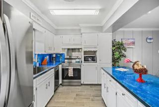 Coastal Comfort Retreat Near Beach & Downtown Corpus Christi - 7