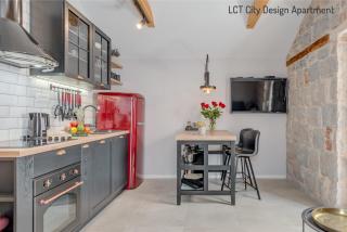 LCT City Design Apartment - 8