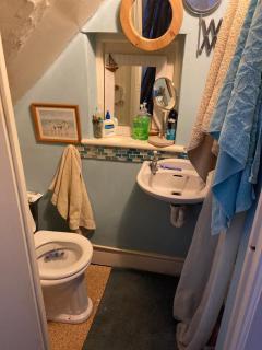 Comfy Cosy Little Room Tv fridge microwave - Upton - 1
