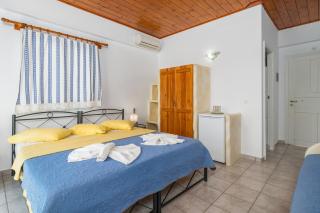 Apollon Rooms - Pollonia - 2