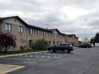 Travelodge by Wyndham Hudsonville - 2