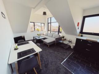 2 Bed New Build Apartment - Sleeps 6 - Close to City Centre - Free Parking - 0