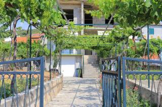 Apartments by the sea Vinisce, Trogir - 19847 - 8