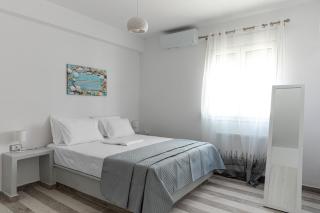 The Tree Houses Santorini - Perissa - 1