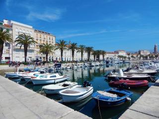 Luxury apartment with patio in the heart of Split - Split - 7
