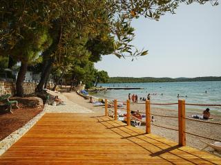 Mediteran Travel Mobile Homes Miran Pirovac - Pirovac - 6