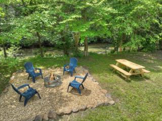 The Chariot - Creek Front with HotTub, Fire Pits, Billiards, EV Charger - Sandalwood Stays - Blue Ridge - 7