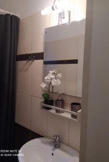 Elegant Central Studio Free wifi and netflix - 1