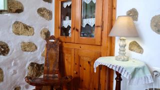 Vintage White House Patmos - 3