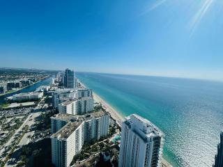 STAY AT THE TOP WITH AMAZING VIEWS By rent4us - 9