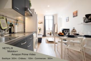 Private Independant flat - Lourdes city center - 2 Balconies - 9