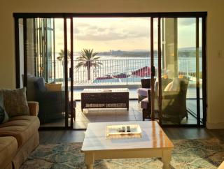 'Die Braaihuis'- sleeps 6, Large Veranda, Sea Views, Central and Fabulous! - 0